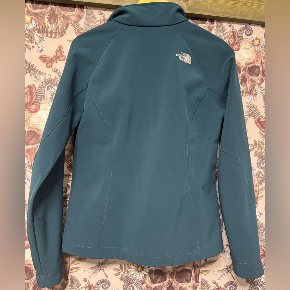 North Face Lightweight Winter Jacket - image 2